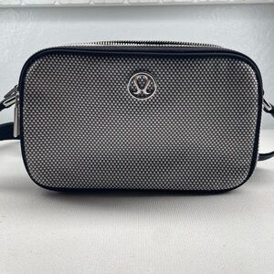 lululemon athletica Textured Black & Gray Crossbody Bag